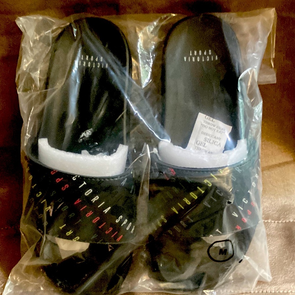 NWT Victoria Secrets Sport Slides